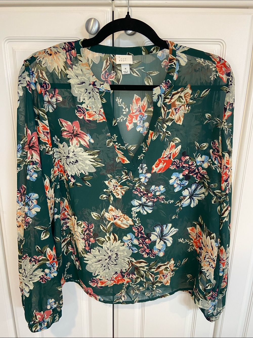 A New Day Emerald Green Floral V-Neck Long Sleeve Blouse